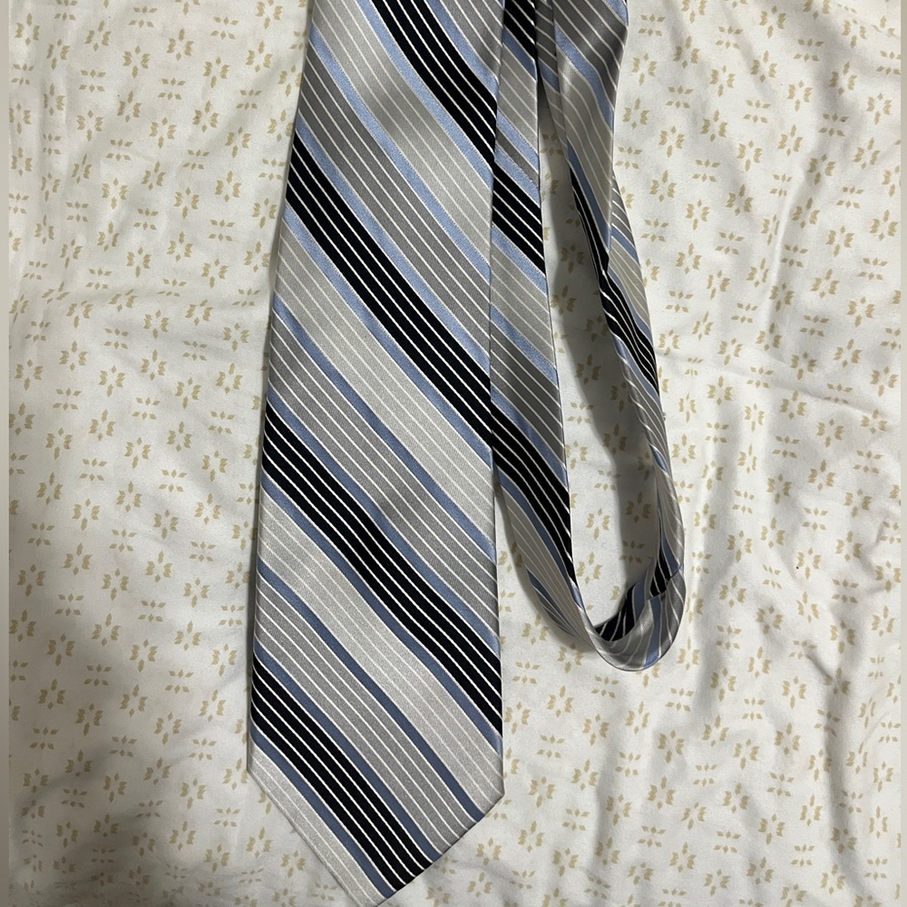 Jones New York Striped Tie in Black, Gray, and White
